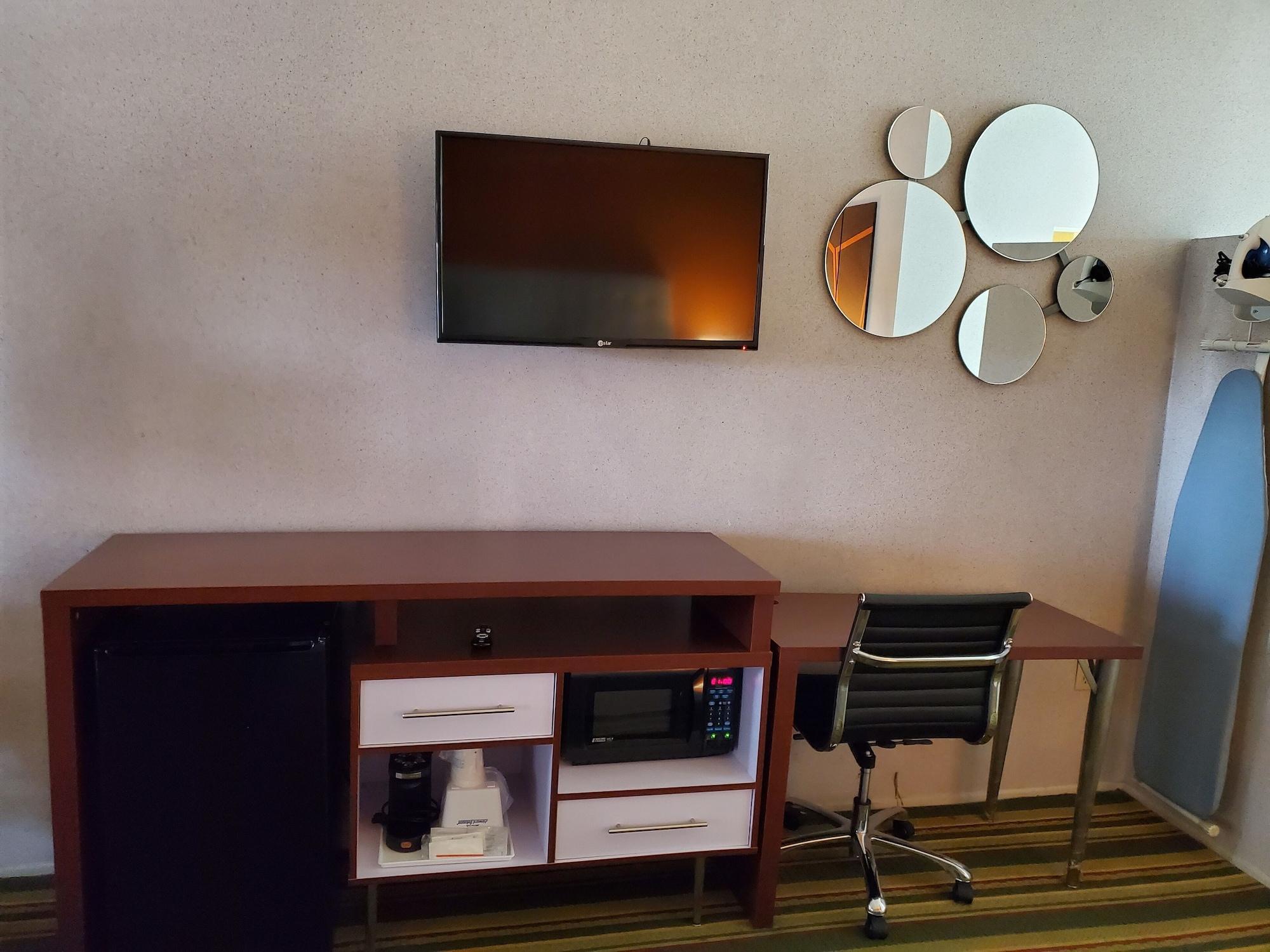 Howard Johnson By Wyndham Phoenix Airport/Downtown Area Экстерьер фото
