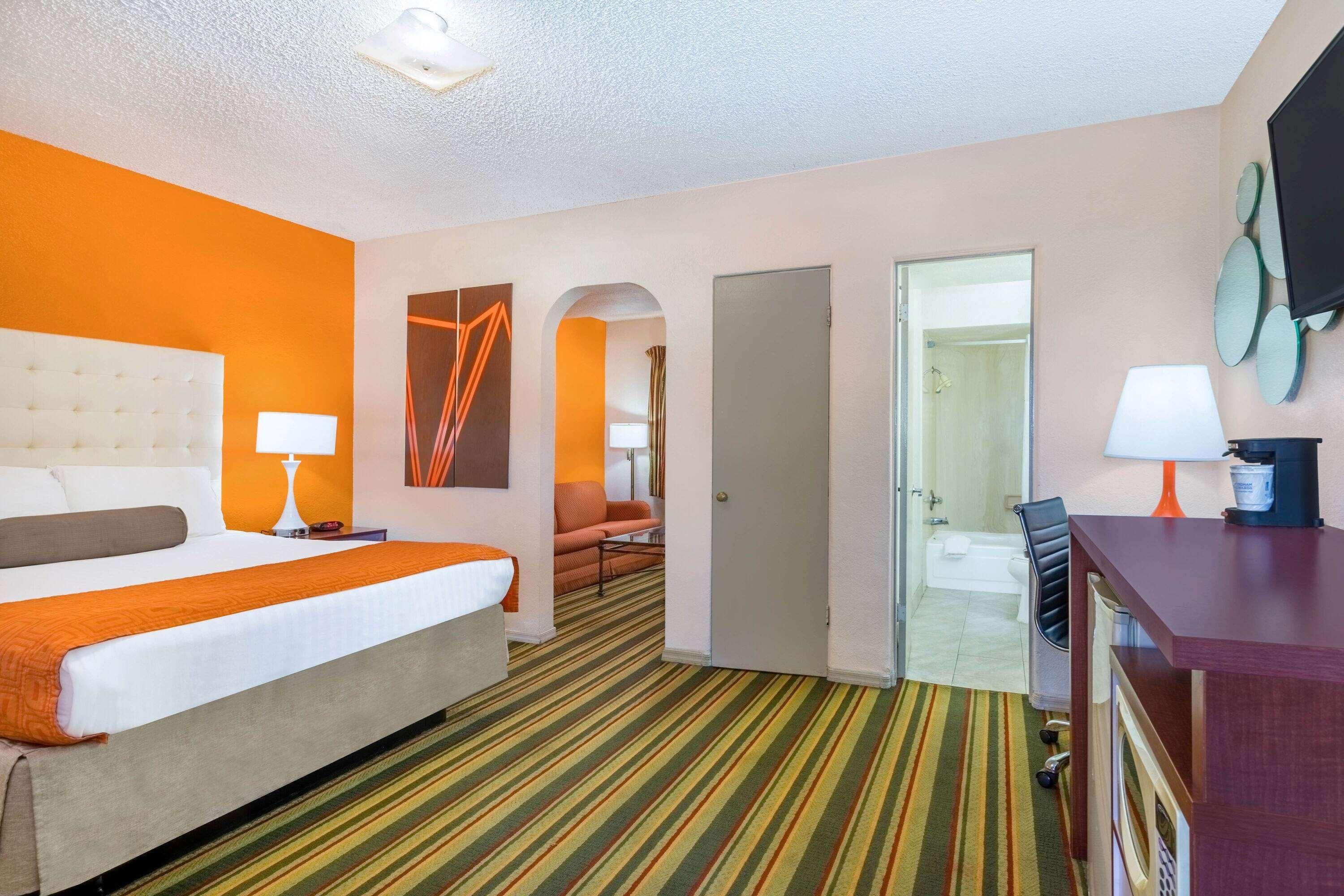 Howard Johnson By Wyndham Phoenix Airport/Downtown Area Экстерьер фото
