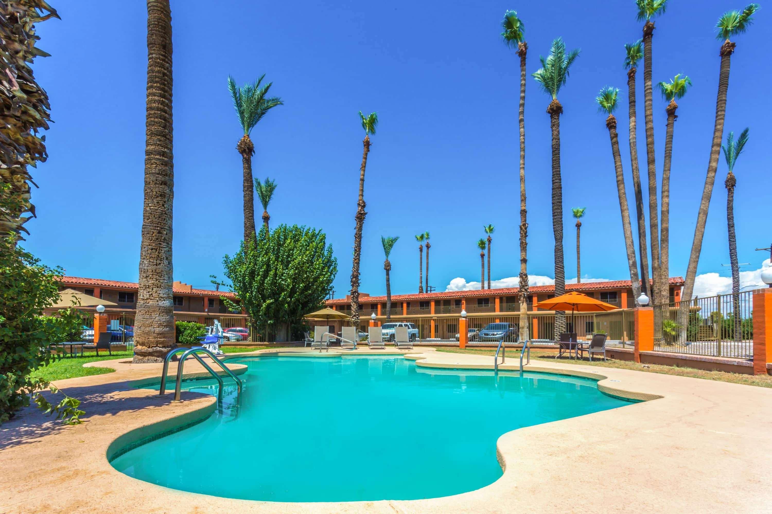 Howard Johnson By Wyndham Phoenix Airport/Downtown Area Экстерьер фото