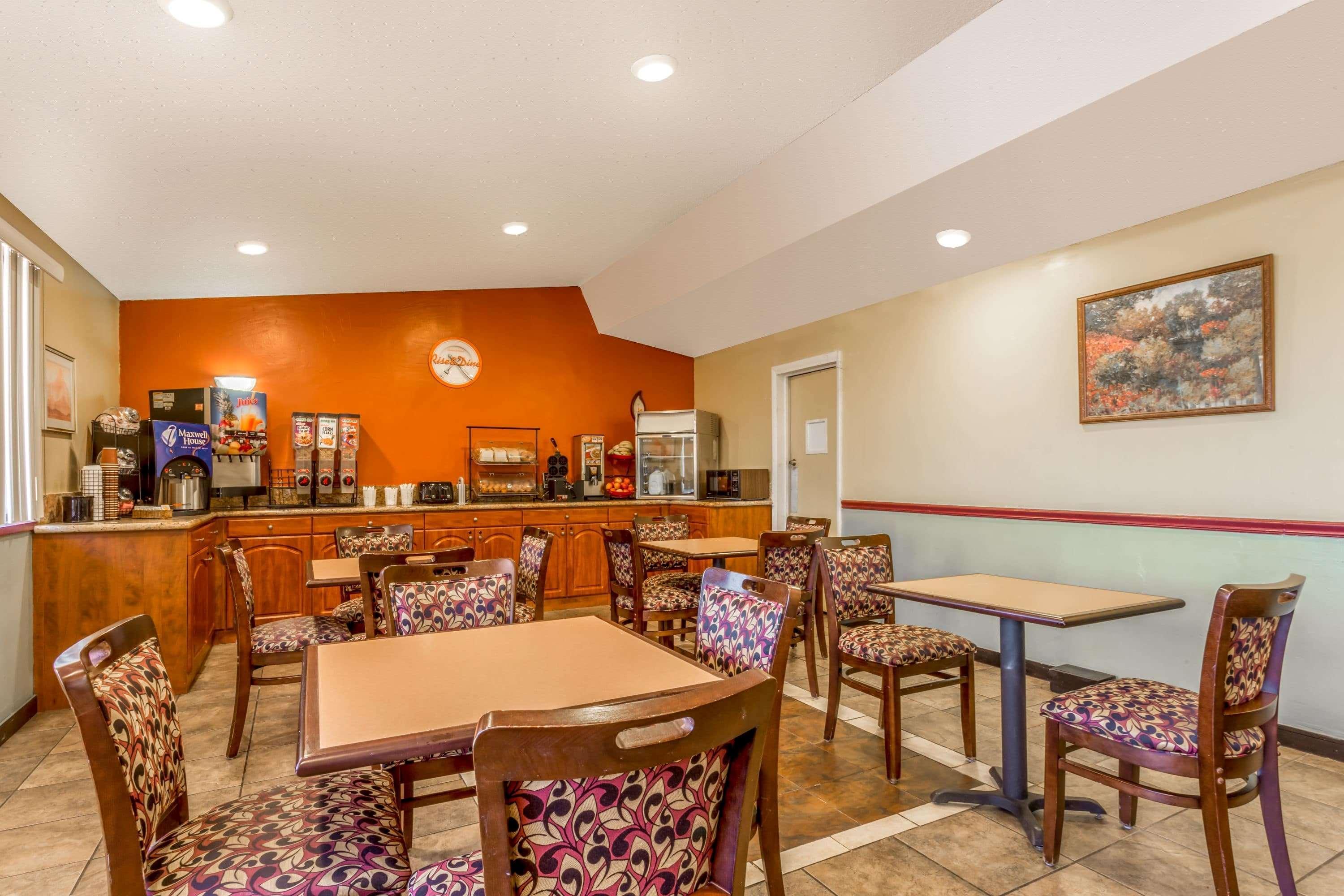 Howard Johnson By Wyndham Phoenix Airport/Downtown Area Экстерьер фото