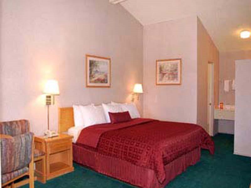 Howard Johnson By Wyndham Phoenix Airport/Downtown Area Экстерьер фото