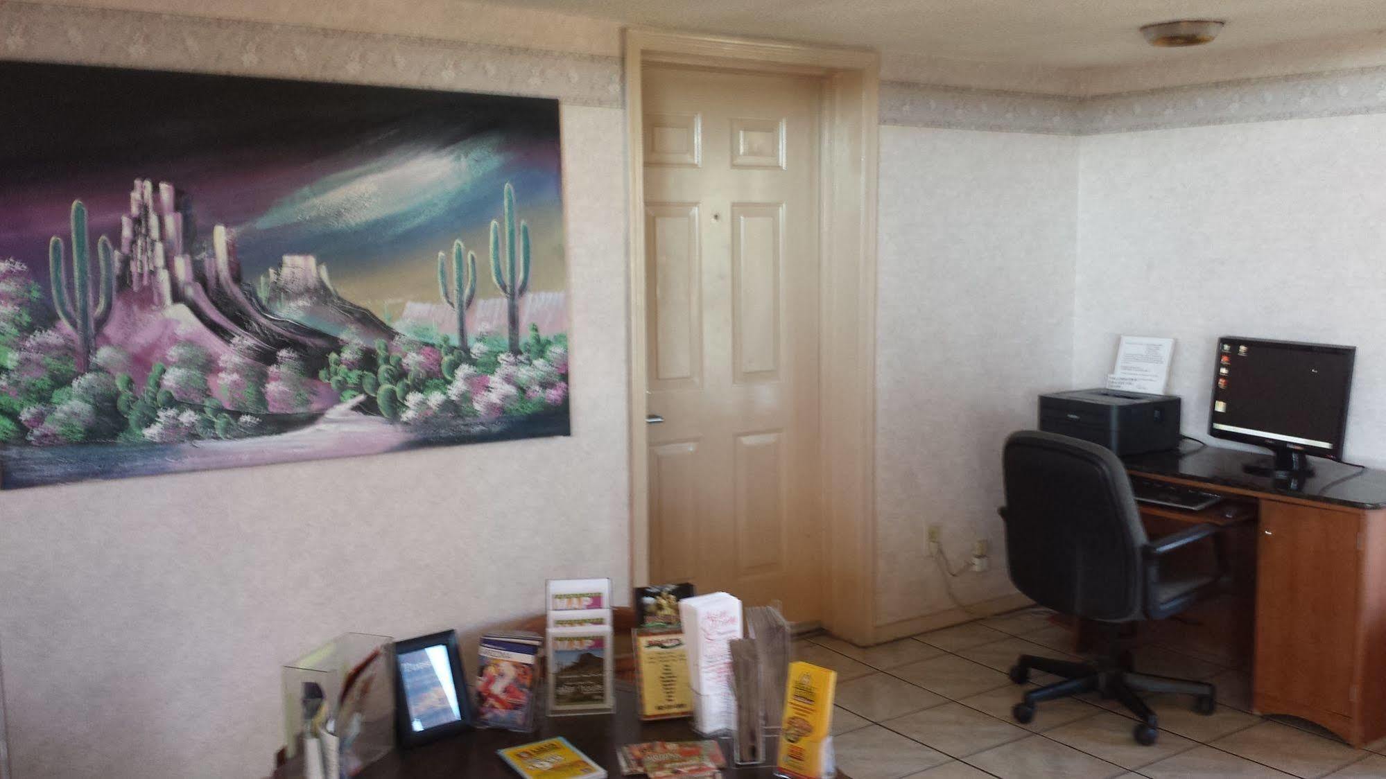 Howard Johnson By Wyndham Phoenix Airport/Downtown Area Экстерьер фото